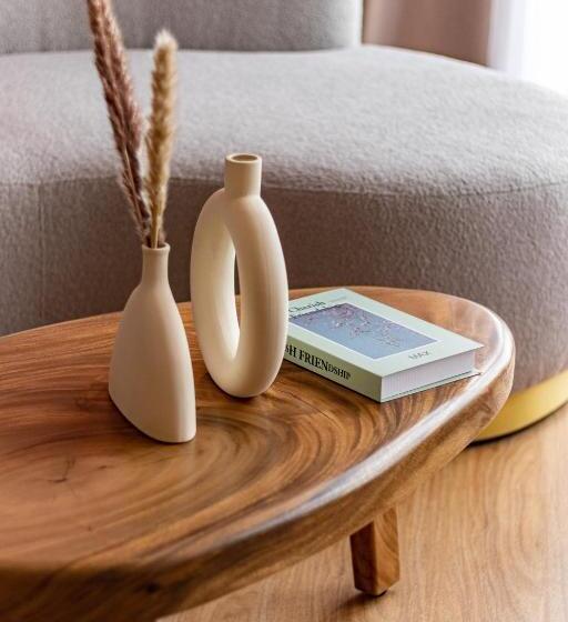 Urban Suites, Classic Collection By Stellar Alv