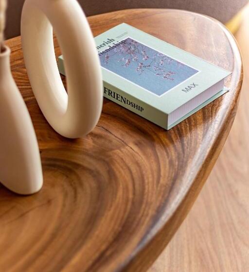 Urban Suites, Classic Collection By Stellar Alv