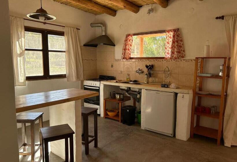 호스텔 El Encuentro Cabaña Con Vistas A Los Cerros Maimará