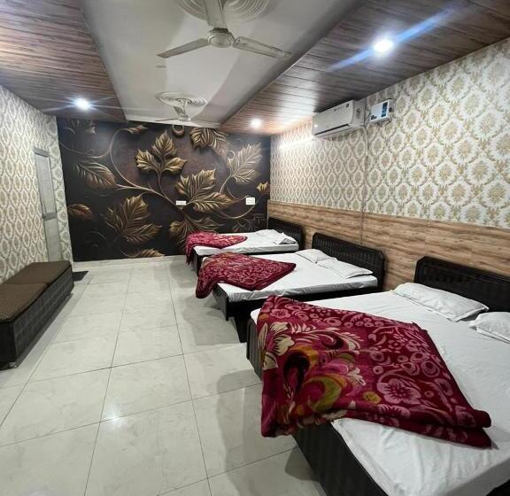 ユースホステル Ganpati Hotal