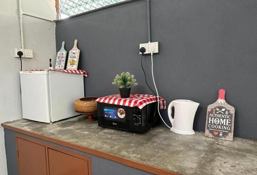 הוסטל Rhu Dormitory