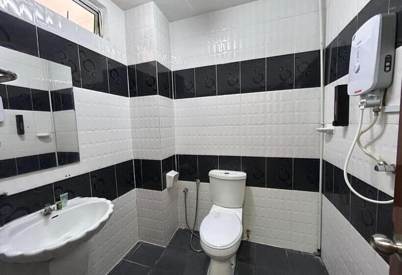 הוסטל Rhu Dormitory