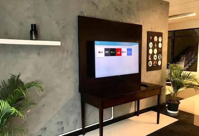 הוסטל Rhu Dormitory