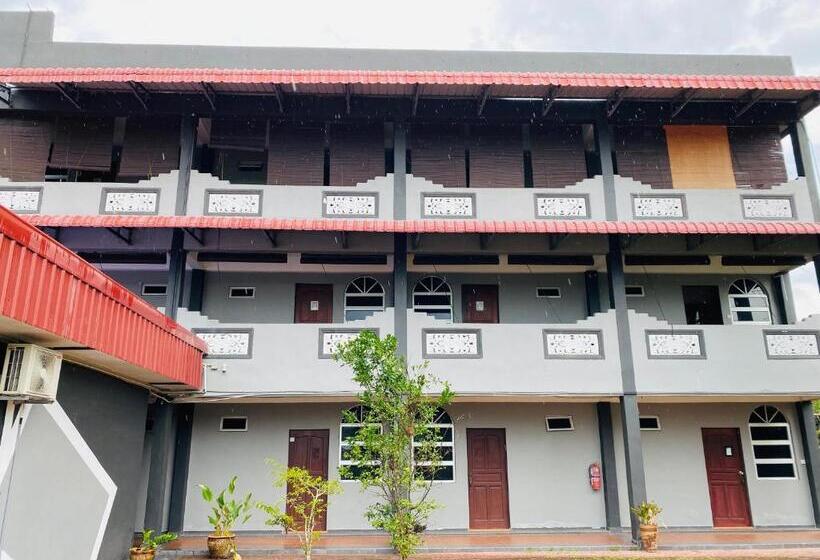 הוסטל Rhu Dormitory