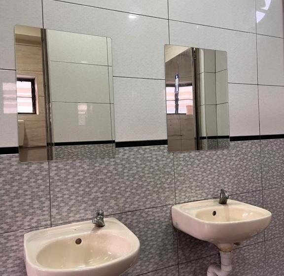 הוסטל Room1#ig Theme Bargainous#shared Bathroom#3pax#2min Kek Lok Si