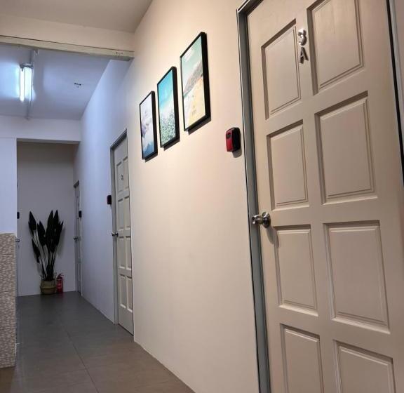 הוסטל Room1#ig Theme Bargainous#shared Bathroom#3pax#2min Kek Lok Si