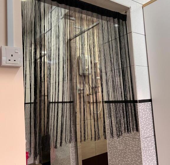 הוסטל Room3#ig Theme Bargainous#shared Bathroom#2pax#2min Kek Lok Si