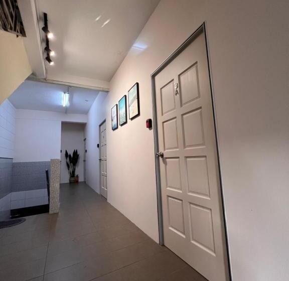 旅馆 Room3#ig Theme Bargainous#shared Bathroom#2pax#2min Kek Lok Si