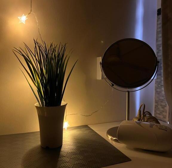 旅馆 Room3#ig Theme Bargainous#shared Bathroom#2pax#2min Kek Lok Si