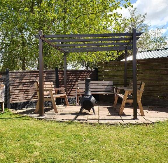 ユースホステル Rooms At The Bush