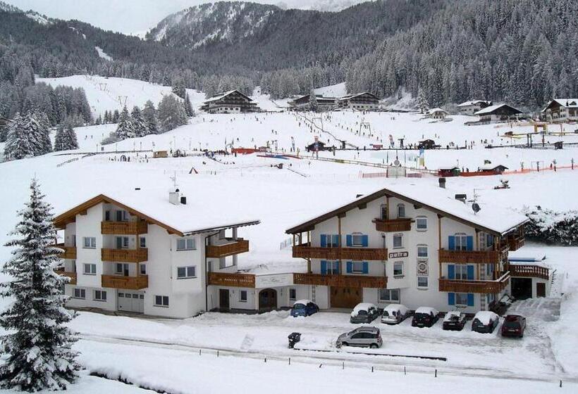 צימר Garni Petra