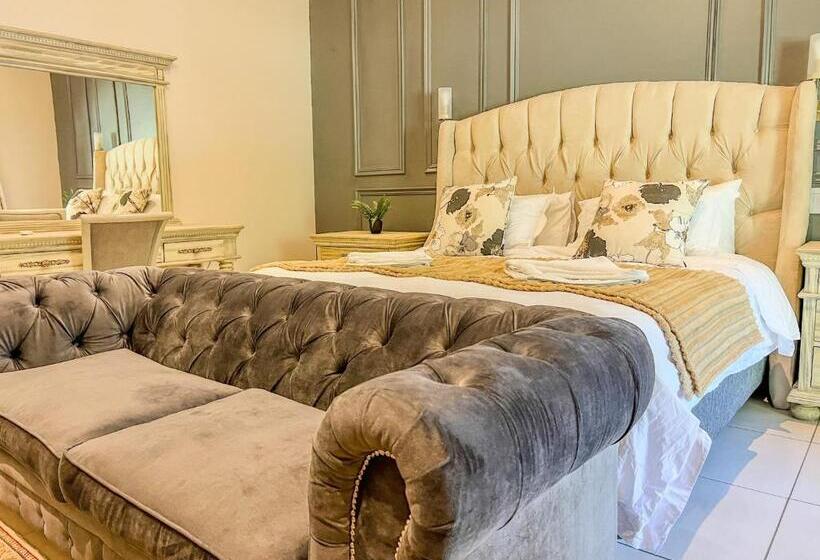 Bed and Breakfast The Lux Guesthouse