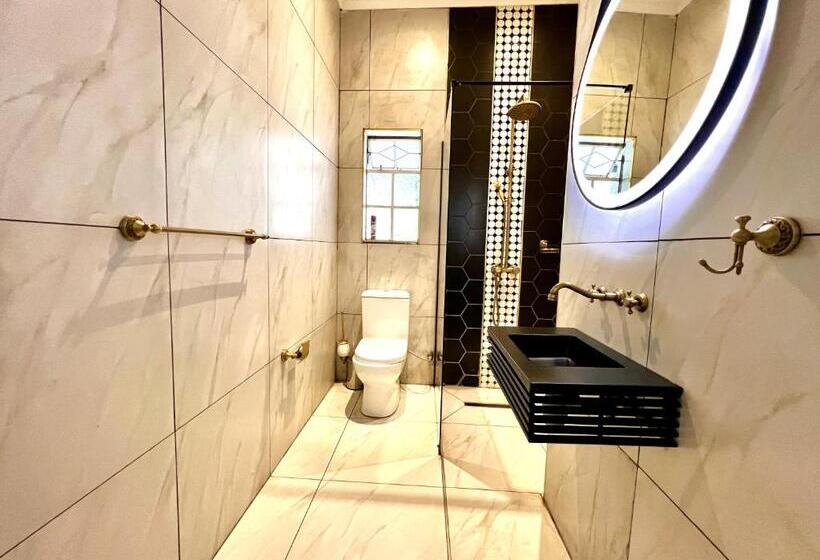 Bed and Breakfast The Lux Guesthouse