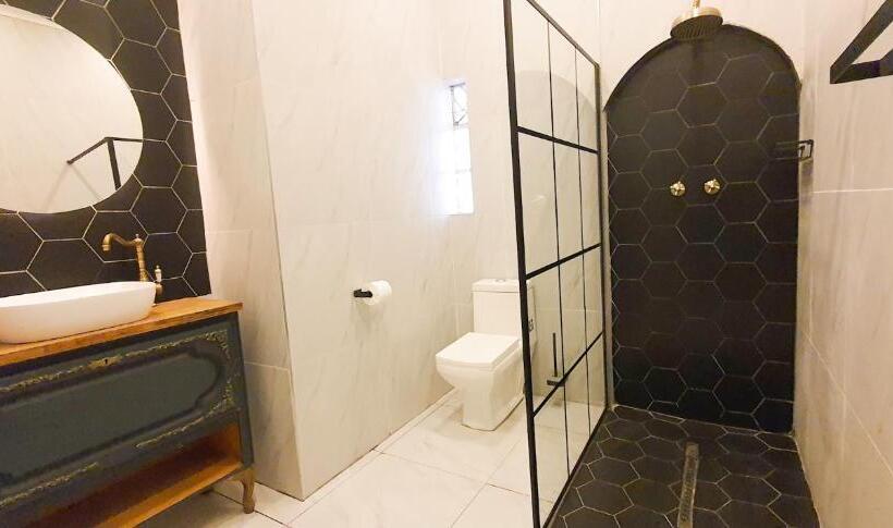 Bed and Breakfast The Lux Guesthouse