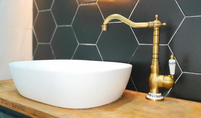 Bed and Breakfast The Lux Guesthouse