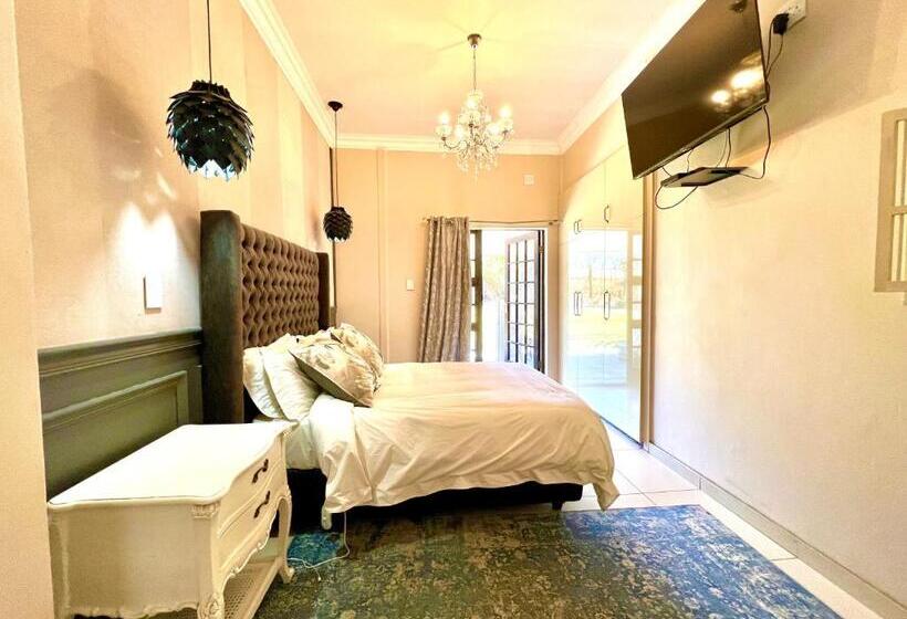 Bed and Breakfast The Lux Guesthouse