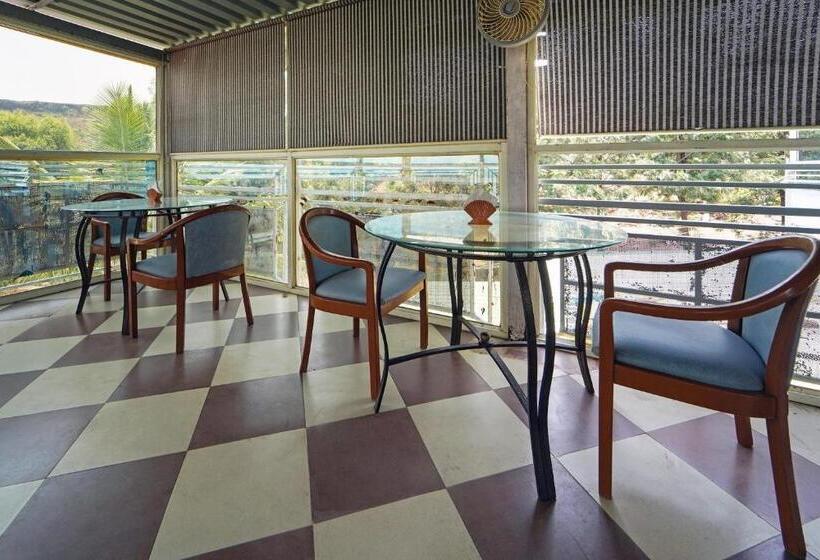 Collection O Silverleef Hotels And Resorts