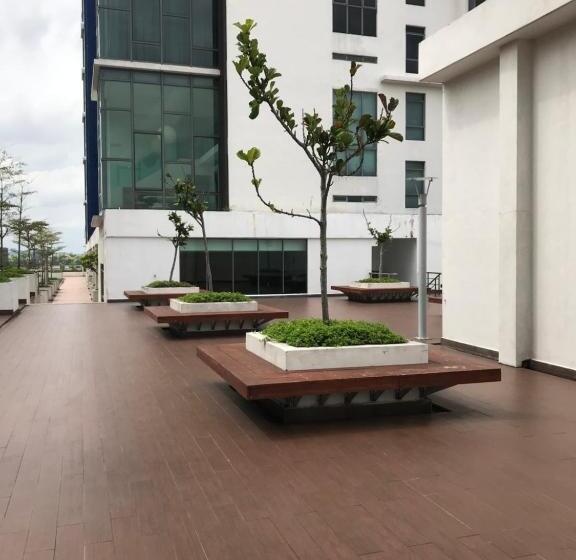 Evo Soho Studio Suites Bangi By Molek Homestay  Pool Or City View