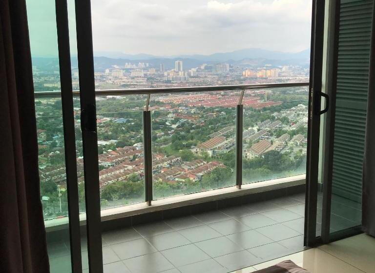 Evo Soho Studio Suites Bangi By Molek Homestay  Pool Or City View