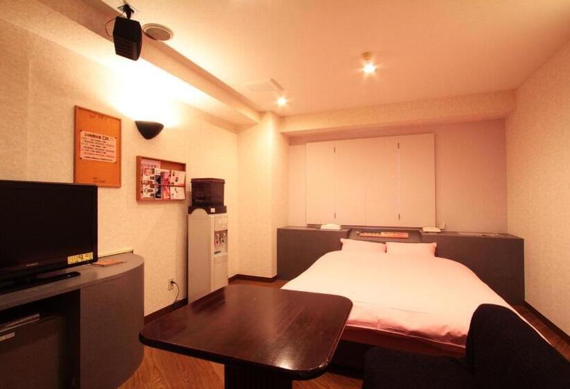 Otel レストロヴェスト