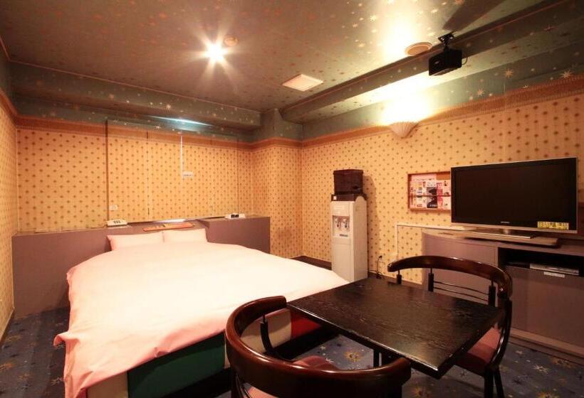 Otel レストロヴェスト