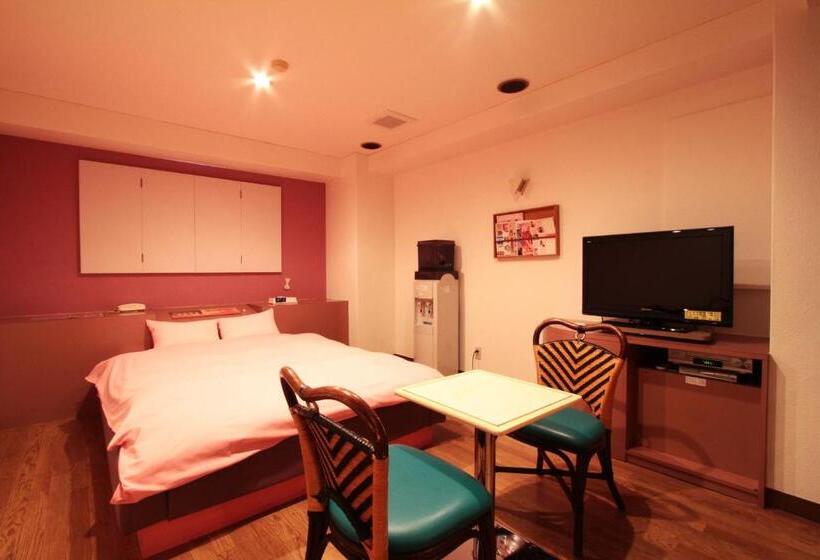 Otel レストロヴェスト