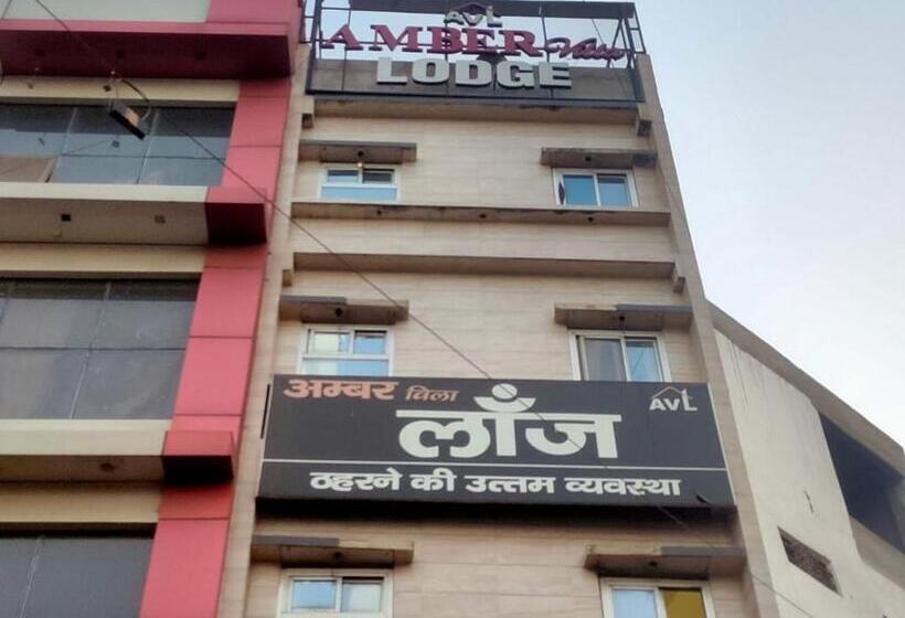 Отель Amber Villa Lodge By Wb Inn