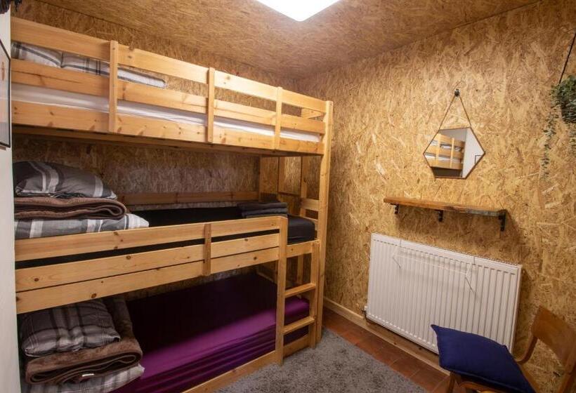 Капсульный Oтель Cwmcarn Hotel & Bunkhouse