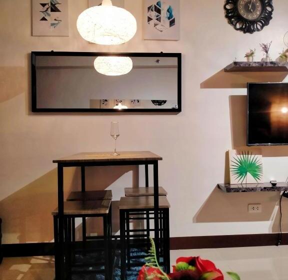 هتل کپسول Miestee S Place