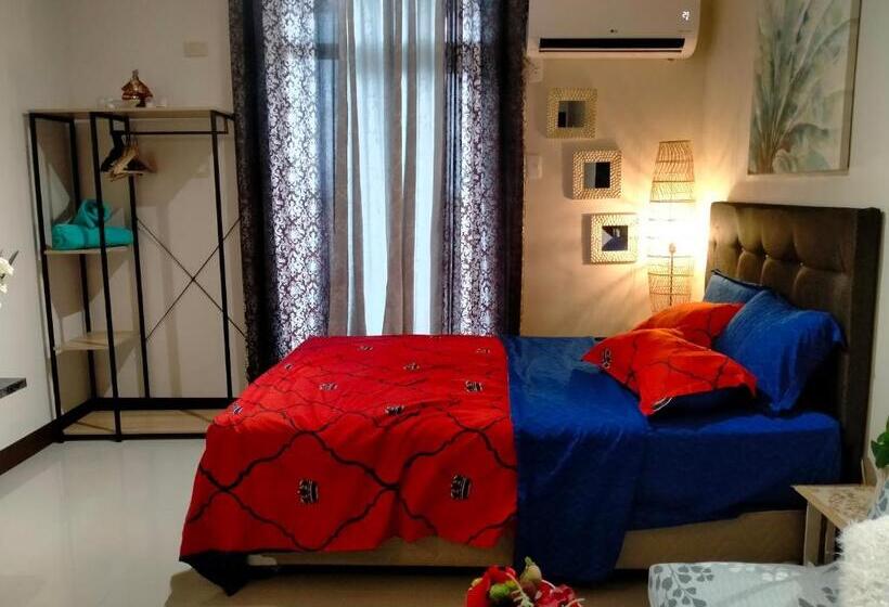 هتل کپسول Miestee S Place