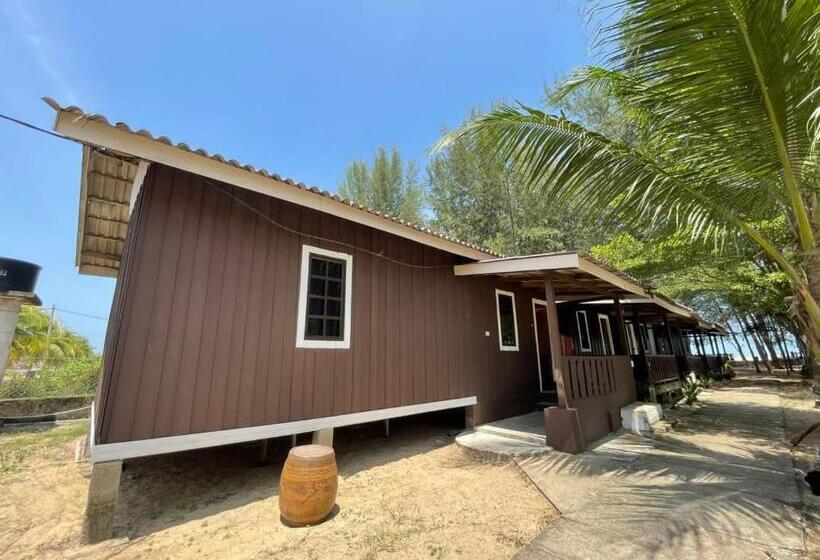 בית מלון כפרי Dgeting Beach Resort