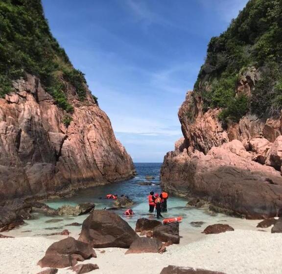 فندق Fikri Wetland Guesthouse & Resort