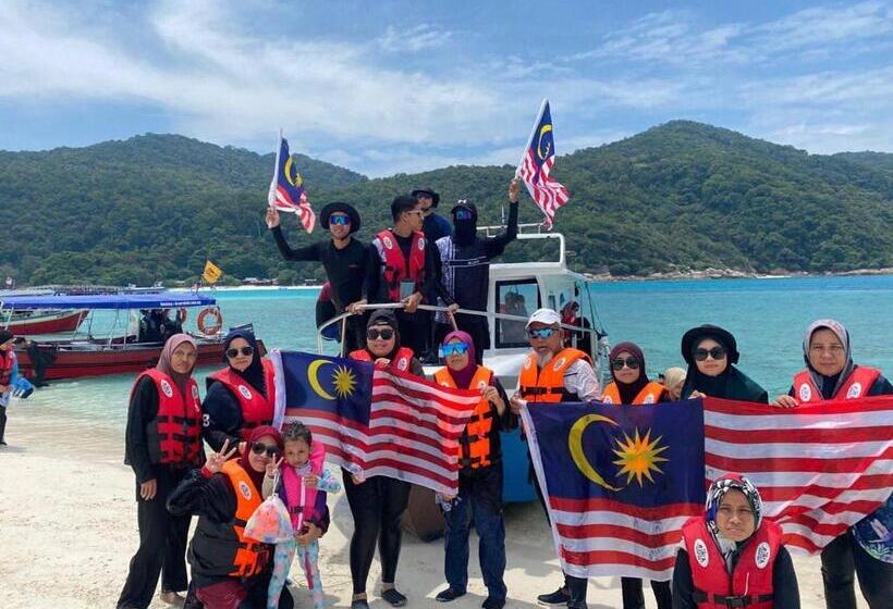 فندق Fikri Wetland Guesthouse & Resort