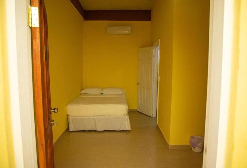 בית מלון כפרי La Cascada At Good Stays