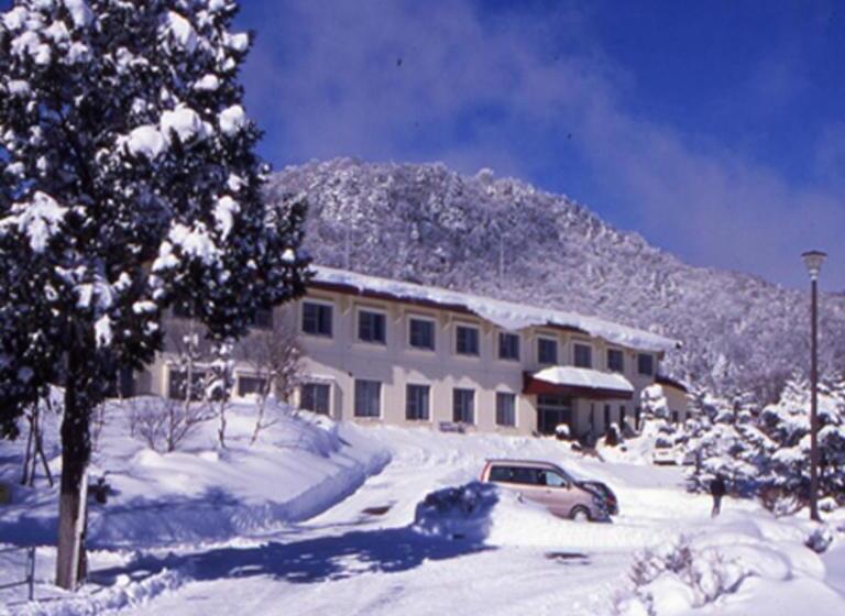 בית מלון כפרי Kyukamura Chausuyama Kogen