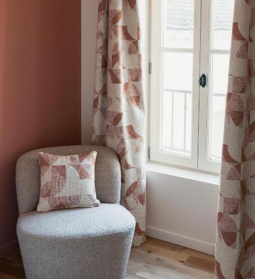 Отель L Esquisse Barbizon Teritoria