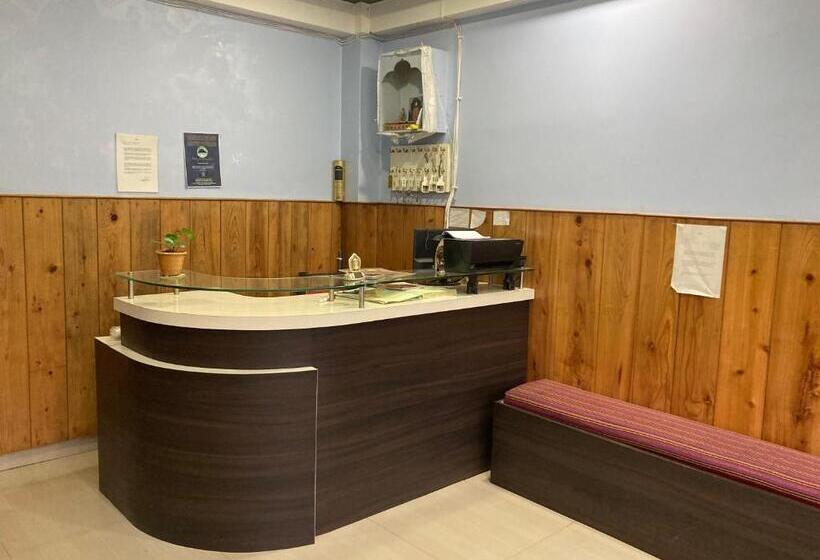 ホテル Miknaon Inn