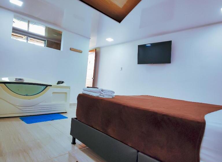 Отель Ocaso Marinilla