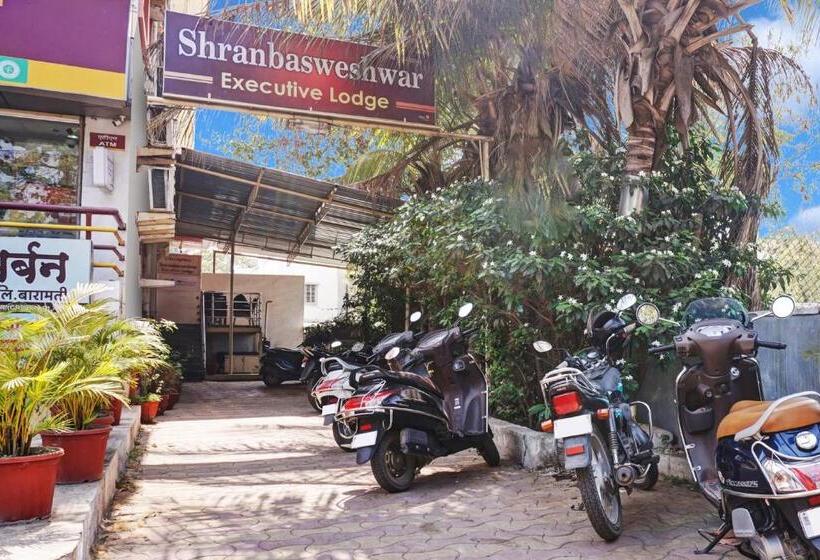 בית מלון כפרי Oyo Sharanbasweshwar Executive Lodge