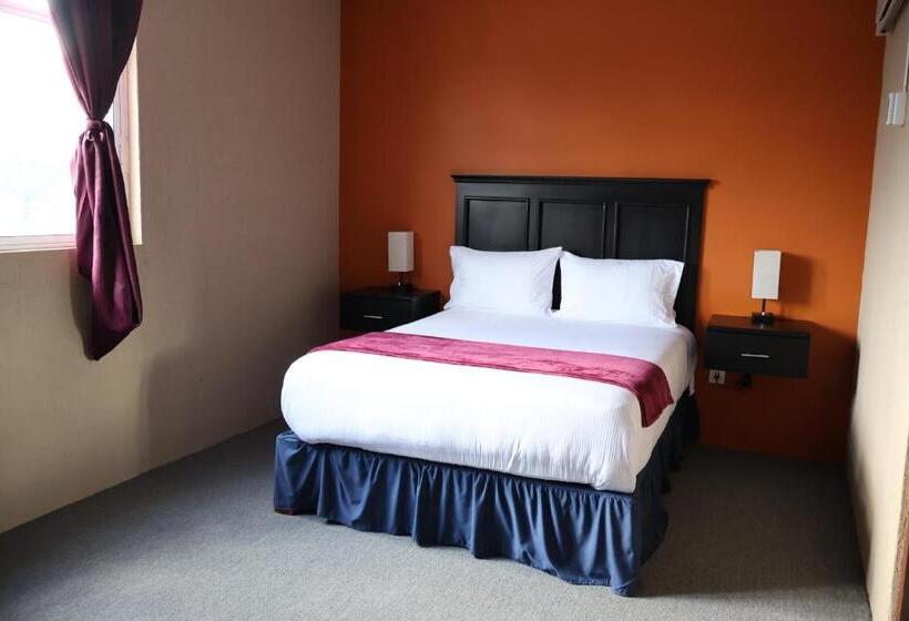 فندق Paracho Cerro Del Aguila