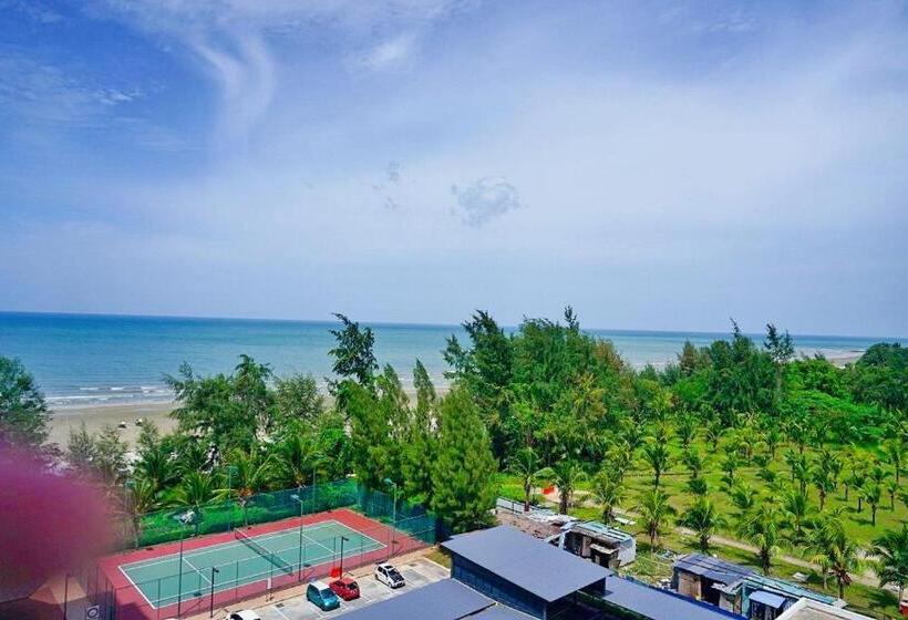 בית מלון כפרי Puteh Timurbay Beachfront Private Suite Kuantan