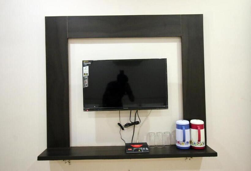 ホテル Repose Chhatral