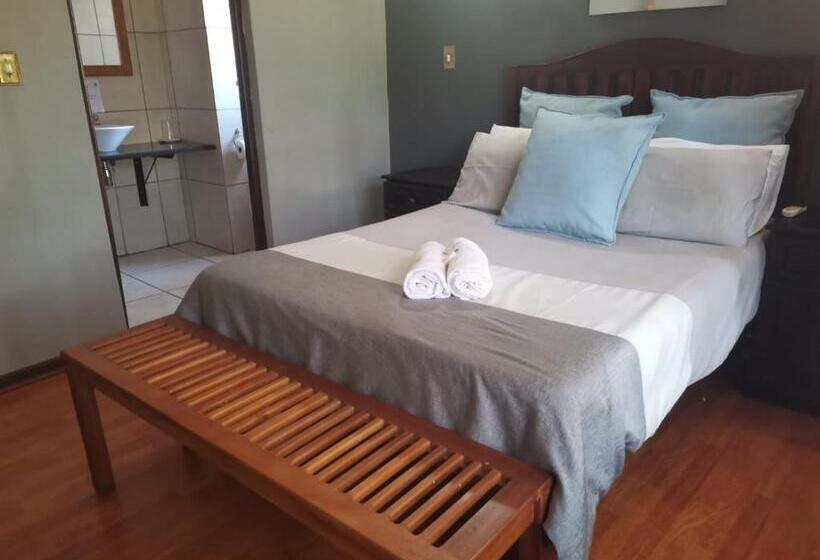 בית מלון כפרי Sanloo Manor Guesthouse