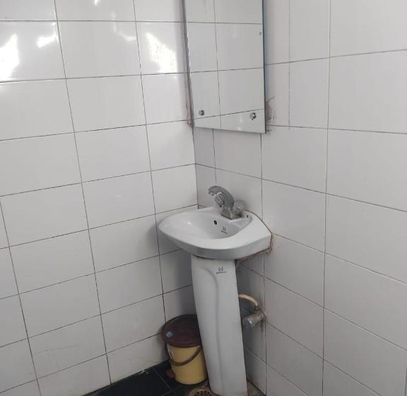 ホテル Shubam Banquet & Restaurant By Wb Inn