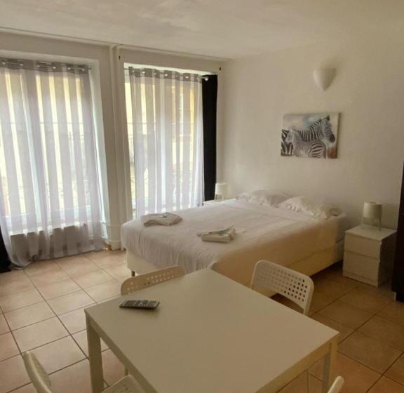 ホテル Superbe Duplex Vue Château Et Lac