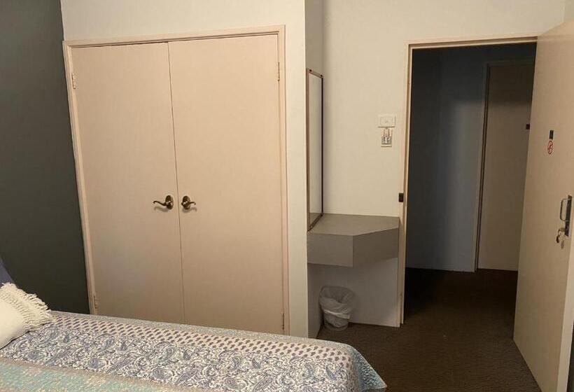 هتل The Piccadilly