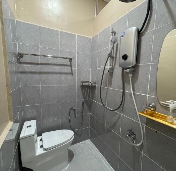 בית מלון כפרי The Raga Chalet