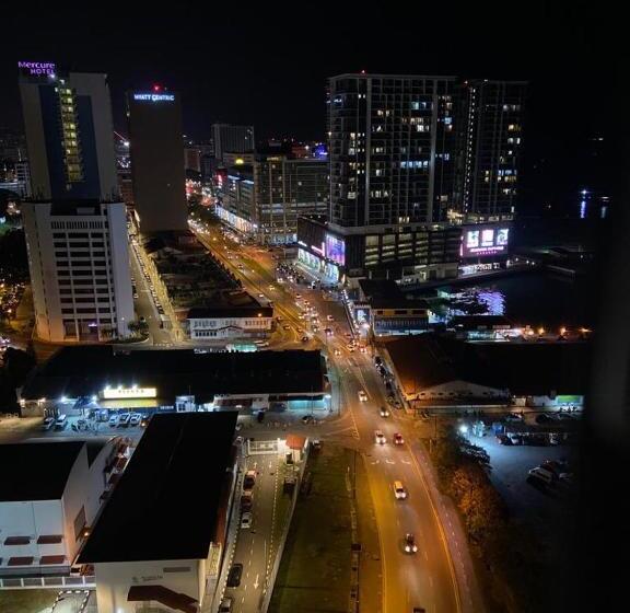 Jesselton Quay By The Vacation Stay