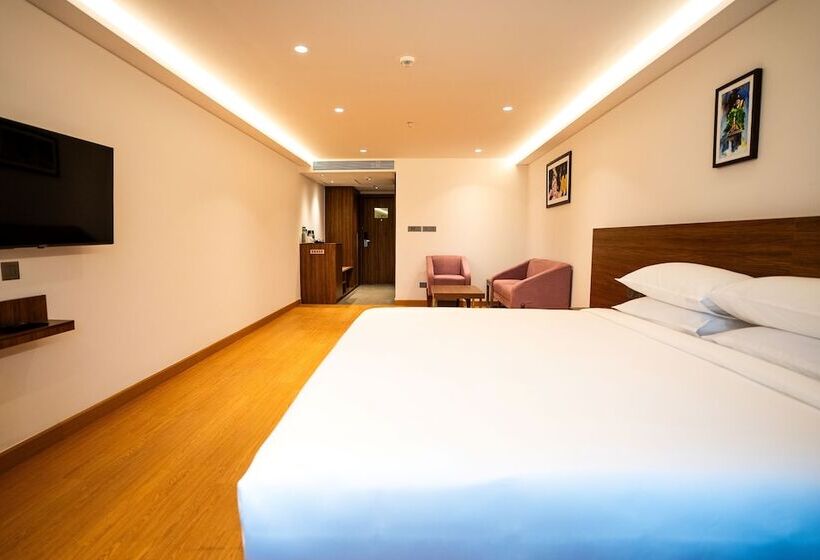 Lilac Hotel Guruvayur