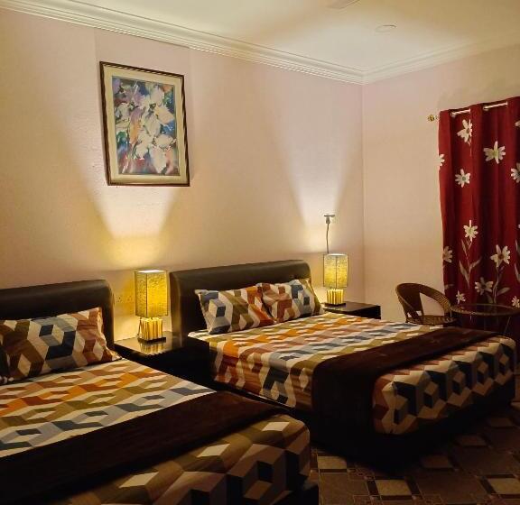 모텔 Alfa Roomstay